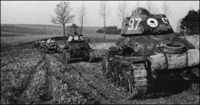 Toujours en 1940, &agrave; la bataille d'Abbeville, du 27 mai au 4 juin, la contre-attaque des blind&eacute;s forces franco-britanniques tente de repousser les forces allemandes : o&ugrave; se trouve Abbeville ?