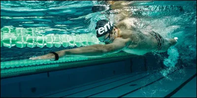 Le sport est "natation".