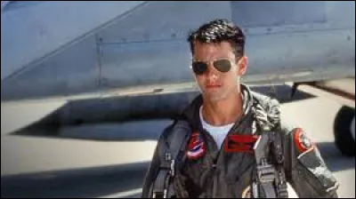TOP GUN - Quel est le surnom du lieutenant Peter Mitchell, r&ocirc;le incarn&eacute; par Tom Cruise dans ce film d'action de Tony Scott sorti en 1986 ?