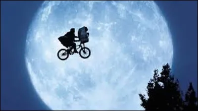 E.T., L'EXTRA-TERRESTRE - En quelle ann&eacute;e est sortie originalement ce film r&eacute;alis&eacute; par Steven Spielberg ?