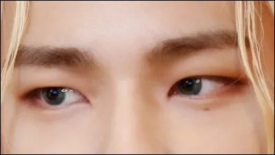 &Agrave; qui sont ces yeux ?
