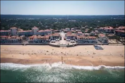Hossegor est une station baln&eacute;aire de ...