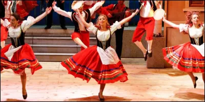Quelle est cette danse tr&egrave;s populaire en Sicile ?