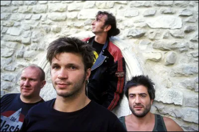 Quel est ce groupe dont l'un des titres est ''La Chaleur'' ?