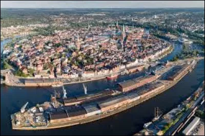 La ville allemande de L&uuml;beck est un port de la ...