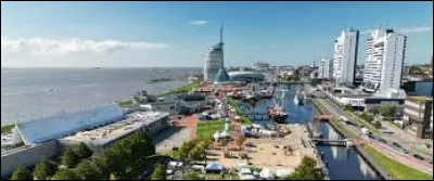La ville allemande de Bremerhaven est un port de la ...