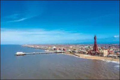 La ville anglaise de Blackpool est une station baln&eacute;aire situ&eacute;e sur la ..