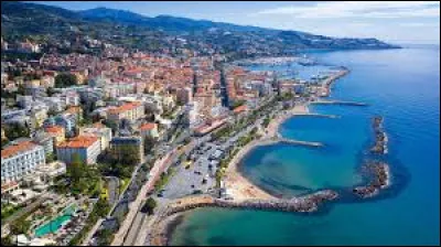 La ville italienne de Sanremo est une station baln&eacute;aire sur la mer ...