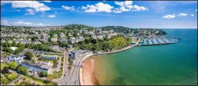 La ville anglaise de Torquay est un port de la ...