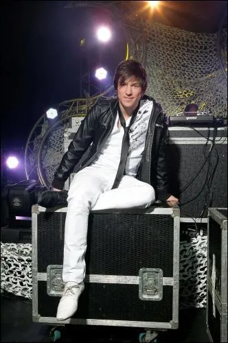 O Quentin a t il chant le 14 Juillet 2010 ?