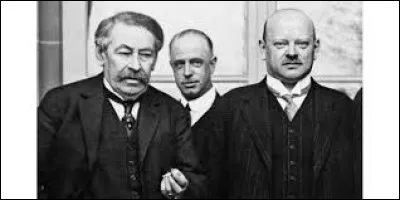 Quel homme politique fran&ccedil;ais - ici &agrave; gauche sur la photo - re&ccedil;oit en 1926 le prix Nobel de la paix ?
