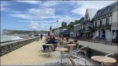 Veulettes-sur-Mer est une petite est une station baln&eacute;aire de ...