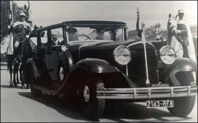Cette voiture officielle des ann&eacute;es 1930, utilis&eacute;e par Albert Lebrun, est une ...