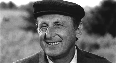 De qui Bourvil chantait-il la tactique ?