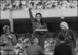 Quelle franaise gagna la course du 400 m aux JO de Mexico ?