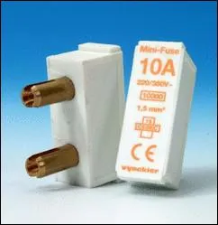 J'ai dix Amp�res , je r�sisterai � combien de radiateurs de 2000W :