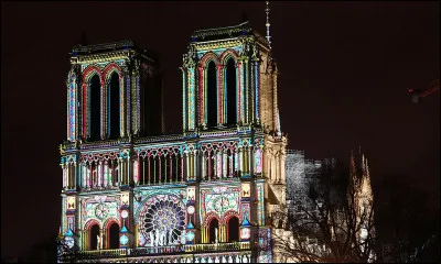 En quelle ann&eacute;e la cath&eacute;drale Notre-Dame de Paris a-t-elle br&ucirc;l&eacute; ?