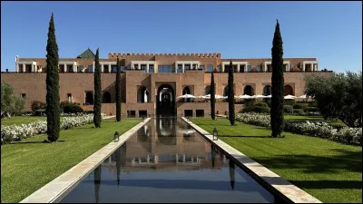 Dans quel pays se trouve la ville de Marrakech ?