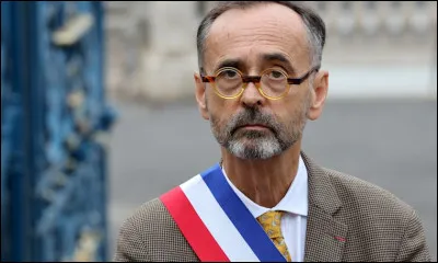 Qui est ce journaliste et homme politique cofondateur de l'ONG '' Reporters sans fronti&egrave;res'' ?