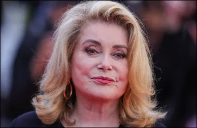 Qui est cette actrice qui joue le premier r&ocirc;le dans le film ''H&ocirc;tel des Am&eacute;riques'' ?