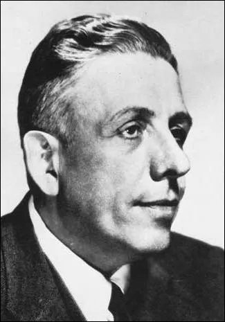 Qui est ce compositeur franais n  Paris en 1899, membre du 'groupe des six' ?