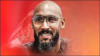 N&eacute; au Chesnay en 1979, Nicolas Anelka est un footballeur qui &eacute;voluait au poste d'attaquant. Dans quel club anglais n'a-t-il jamais jou&eacute; ?