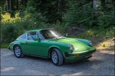 Quel nombre d&eacute;signe un mod&egrave;le embl&eacute;matique de chez Porsche ?