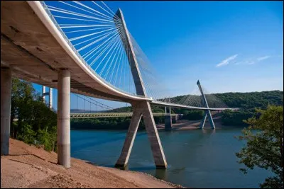 Le pont de T&eacute;r&eacute;nez dans la presqu'ile du Crozon d&eacute;tient un record mondial, c'est...