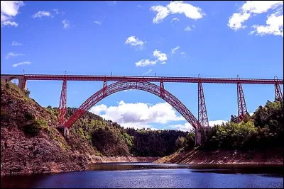 Le viaduc ferroviaire de Garabit est situ&eacute; dans quel d&eacute;partement ?