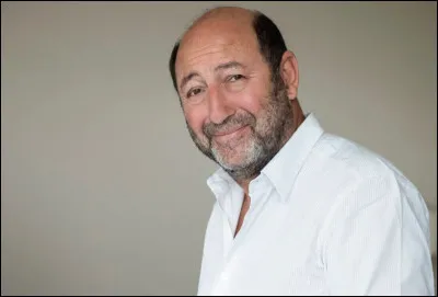 Qui est cet acteur qui joue le premier r&ocirc;le dans le film ''Un Triomphe'' ?