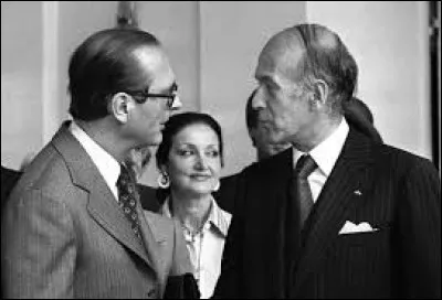 Le 29 avril 1976, quelle d&eacute;cision prend le gouvernement concernant l'immigration ?