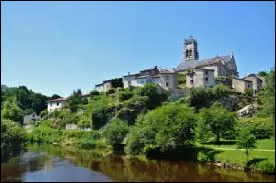 Je compte aussi deux sous-pr&eacute;fectures : Rochechouart et... (Photo de cette commune).