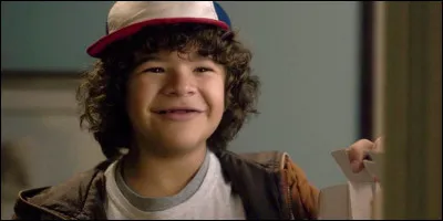 Pourquoi Dustin n'a-t-il pas toutes ses dents ?