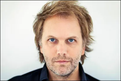 Qui est cet &eacute;crivain/dramaturge fran&ccedil;ais, auteur du roman ''Julien Parme'' ?