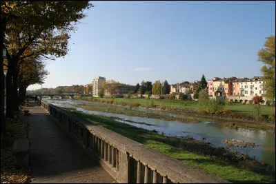 Quel est le nom de cette rivi&egrave;re qui traverse Parme ?