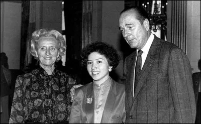 Quel geste fraternel fait la famille Chirac en 1976 ?