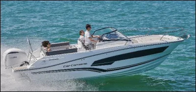 Tu arrives maintenant pr&egrave;s du port ; choisis un bateau :