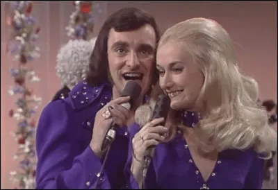 Pourquoi, en 1971, le duo Nicole & Hugo qui devait repr&eacute;senter la Belgique est finalement remplac&eacute; par le duo Jacques Raymond & Lili Castell ?