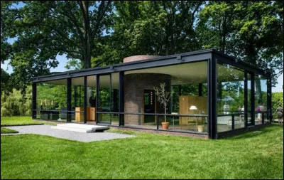 Comme se nomme cette maison r&eacute;alis&eacute;e par Philip Johnson en 1949 dans le Connecticut aux &Eacute;tats-Unis ?