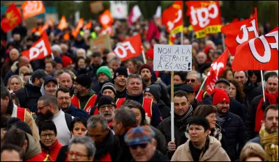 Comment appelle-t-on une association de d&eacute;fense des droits des travailleurs ?