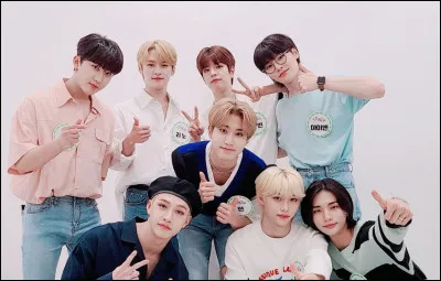 Pour commencer, quand est-ce que les Stray Kids ont fait leurs d&eacute;buts ?