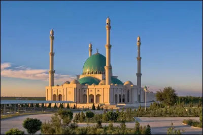 Quel pays a pour capitale Achgabat ?