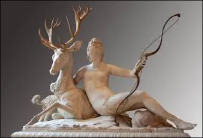 Dans la mythologie grecque, qui est la d&eacute;esse de la chasse ?