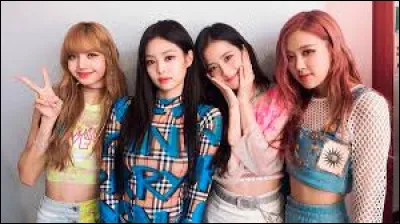 Enfin, quel est le premier titre que Blackpink a sorti ?