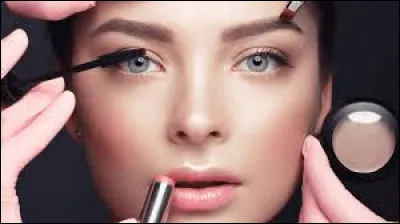 Salut ! Pour commencer quel type de makeup veux-tu ?