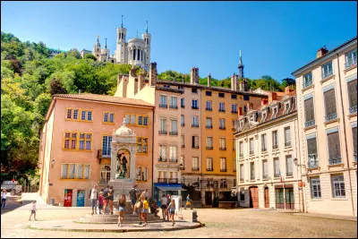Place &agrave; cette magnifique ville fran&ccedil;aise ! Sauriez-vous la nommer ?