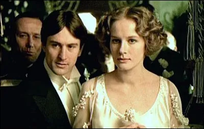 Qui est cette actrice du film "1900" ?