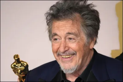 Qui est cet acteur qui joue le premier r&ocirc;le dans le film ''Simone'' ?