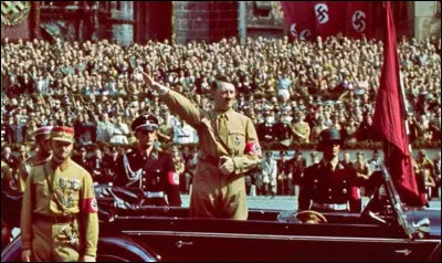 En quelle ann&eacute;e Adolf Hitler est-il devenu chancelier de l'Allemagne ?