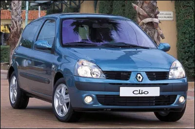Quelle marque automobile produit la Clio ?